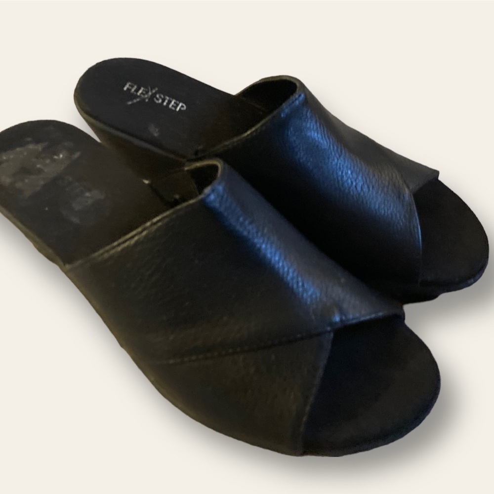 Leather platform sandals